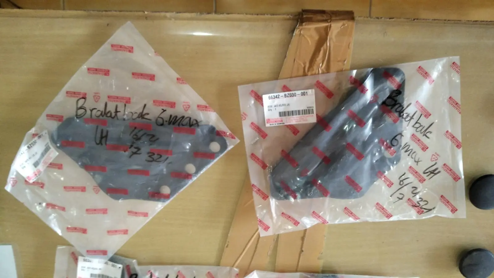Braket Bak Grand Max ORI