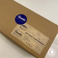 Gambar Roti baso ayam telur asin premium by humble jakarta dari Humble Cafe Jakarta Utara 5 Tokopedia