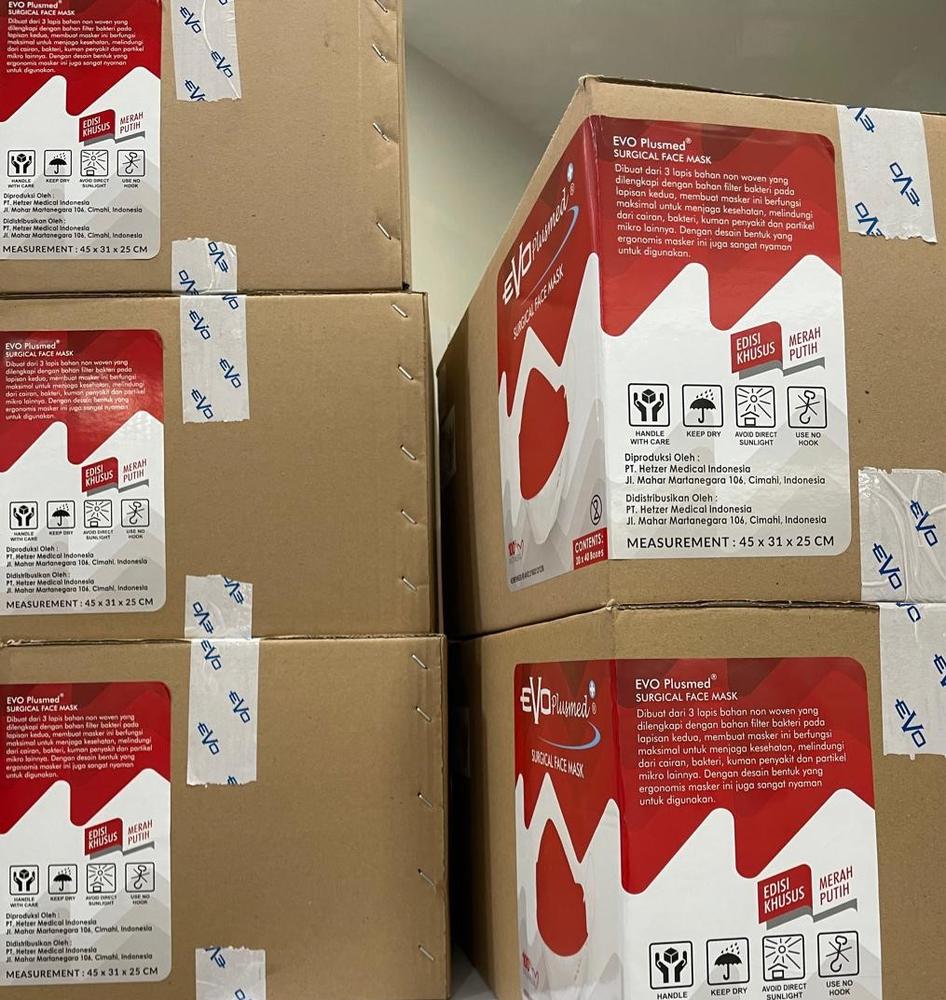 KARTONAN EDISI KHUSUS MERAH PUTIH EVOPLUSMED MASKER 4D