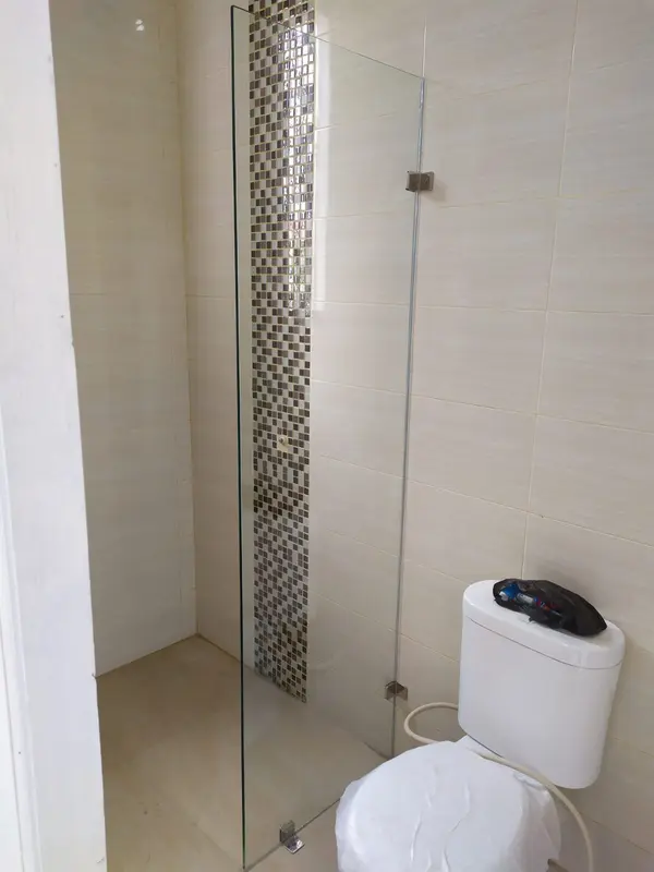 Kaca Mati / Partisi Kaca Shower 2
