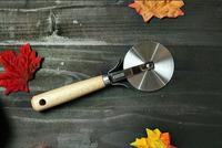 Gambar Suncraft Wood Handle Pizza Cutter Roller Made in Japan Jepang Japanese dari Kochindo Kota Tangerang Selatan 1 Tokopedia
