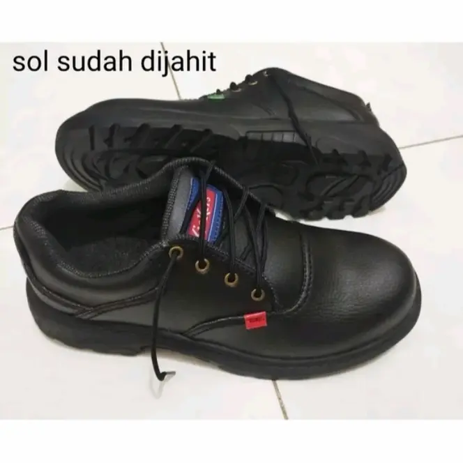 sepatu safety pendek hitam