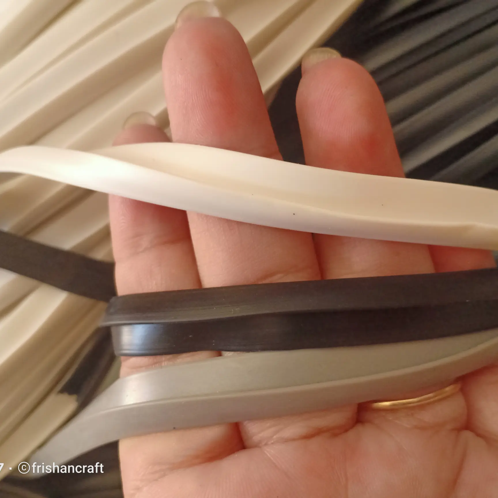 LIST KARET BODYKIT DAN OVER FENDER UNIVERSAL FORTUNER PAJERO INNOVA RU Car