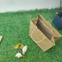 Gambar Tas Kertas Kecil Hadiah Paper Bag Kraft Coklat 125 gram Polos dari Rahmah Tas Kertas dan Kemasan Kab. Sleman 3 Tokopedia