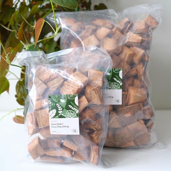 Gambar Coco Husk / Coco Chip / Potongan Sabut Kelapa dari Shop with Sky Jakarta Selatan Tokopedia