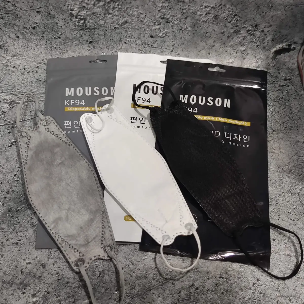 READY MASKER KF 94 KF94 MERK MOUSON ADA EMBOS HITAM PUTIH ABU ISI 10
