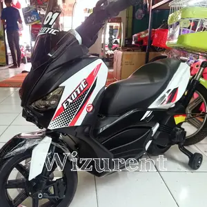 motor aki xmax mainan
