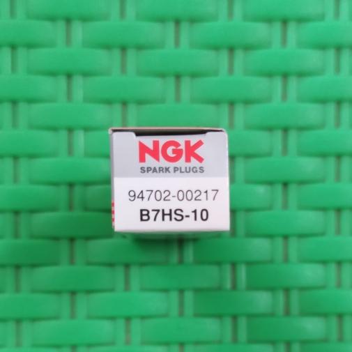 BUSI B7HS-10 B7HS NGK YAMAHA JEPANG MESIN TEMPEL 40PK KAPAL SPARK PLUG 1
