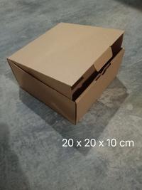 Gambar Kardus 20x20x10 cm....Die Cut kotak Kue tart -aksesoris-dll dari AKUN DI TANGGUHKAN..... ...... Kota Administrasi Jakarta Barat 3 Tokopedia