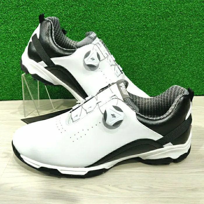 Sepatu Golf