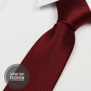 neck tie/dasi merah maroon bintik halus/dasi kerja 3 inchi