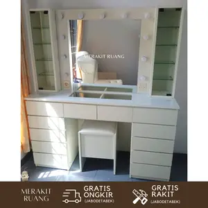 Meja Rias Jumbo Dengan Dual Rak Kaca Atas