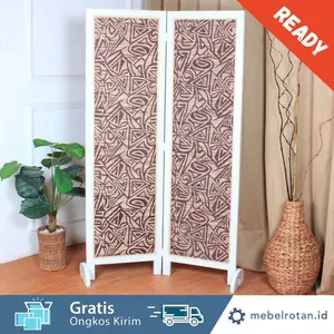 SKETSEL KAYU | PENYEKAT RUANGAN BATIK 2 DAUN | PENYEKAT PARTISI
