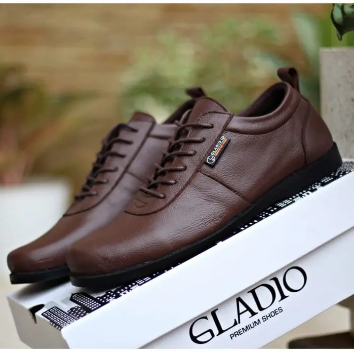 Sepatu Sneakers Kulit Pria Gladio Beretto Casual Formal Kerja Kuliah