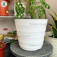 Gambar Pot Bunga Tanaman Plastik Lovenia Mado 27 Putih - LOVENIA PM 8027 dari sampoerna pot Kota Tangerang 3 Tokopedia