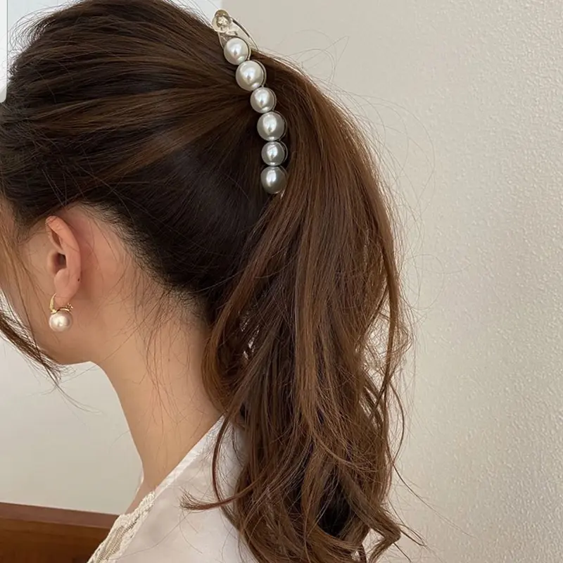 Jepit Rambut Pisang Banana Hair Clip Aksen Mutiara Gaya Korea 0