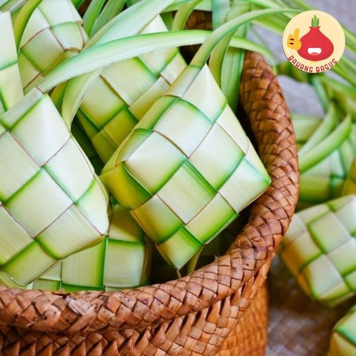 Gambar Kulit Ketupat/Ketupat Kosong/Ketupat isi 10pcs - Bawangbagus dari BawangBagus Kota Tangerang Tokopedia