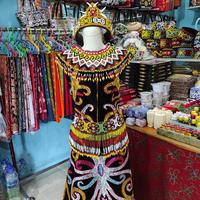 Gambar satu set baju pakaian adat dayak kalimantan warna hitam ukuran dewasa dari qiellakellystur Jakarta Selatan 4 Tokopedia