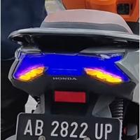 Gambar LAMPU STOPLAMP STOP LAMP BELAKANG HONDA PCX 160 2021 LOKAL MERK JPA dari Z two Motor Jakarta Barat 3 Tokopedia