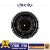 Gambar Lensa Mirrorless Sony - E 50mm F1.8 OSS Silver SEL50F18 Garansi Resmi dari Sentra Digital Kota Surabaya 3 Tokopedia