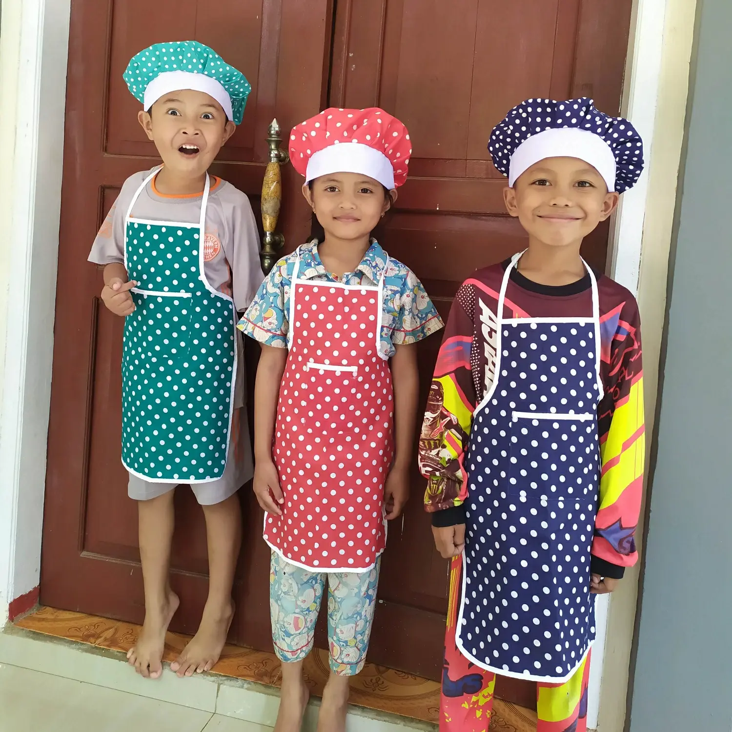 ORI CELEMEK ANAK APRON KIDS PAUD TK SD SET TOPI KOKI CHEF HAT