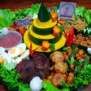 Tumpeng Nasi Kuning 10 Porsi