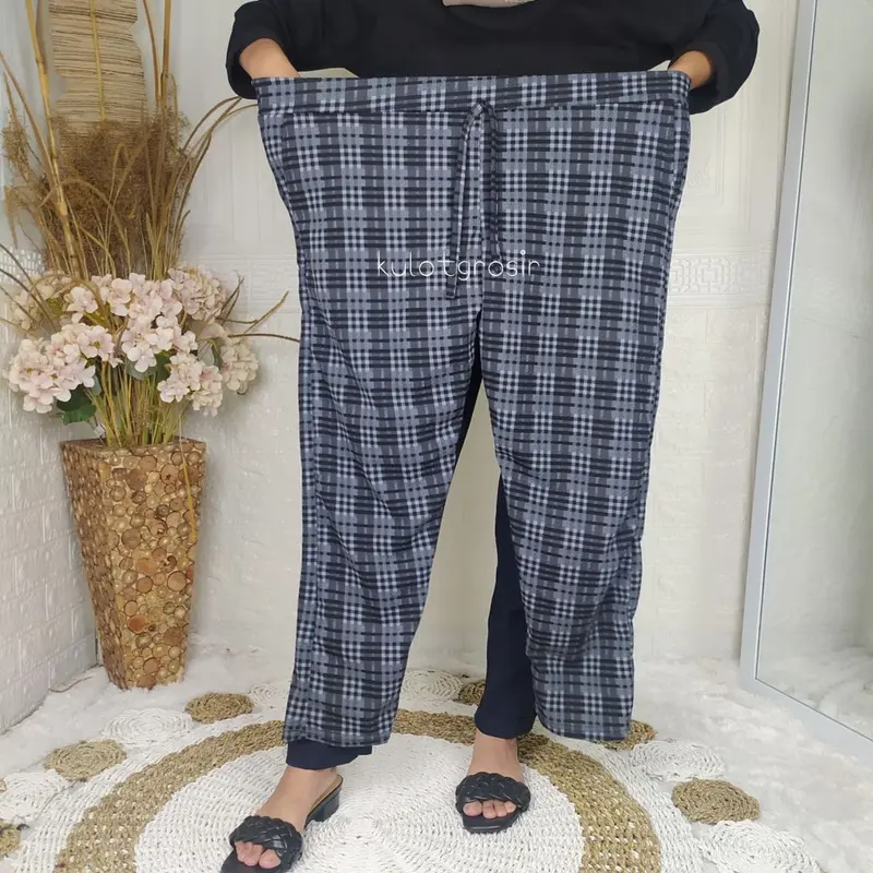 celana panjang wanita doty kotak jumbo crepe 0