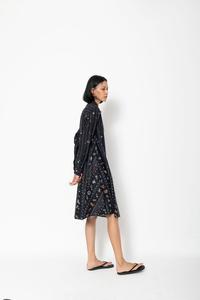 Gambar Baju Kayana Tumbuh - Hitam, S dari Sejauh Mata Memandang Kota Administrasi Jakarta Selatan 3 Tokopedia