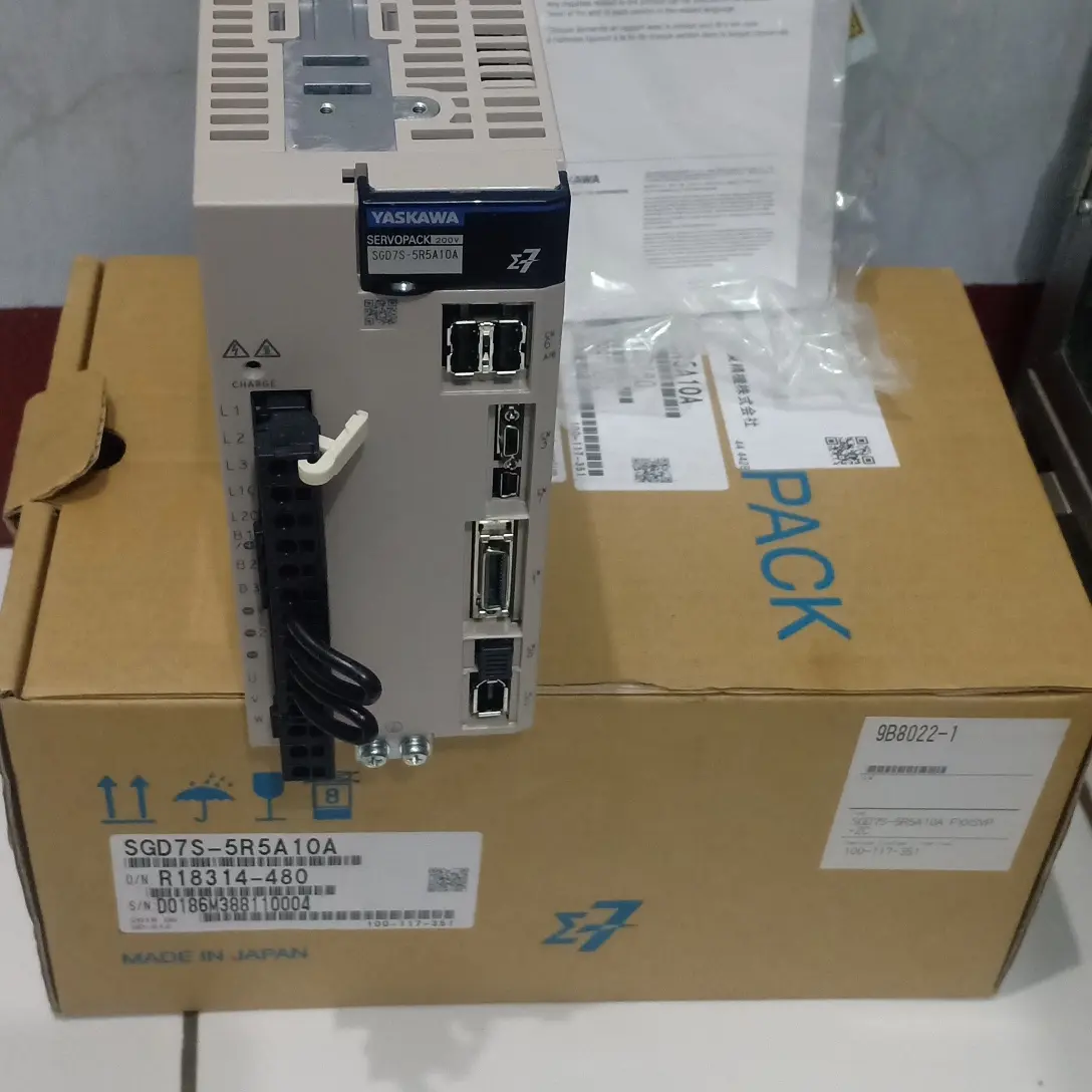 YASKAWA SERVO SGD7S-5R5A10A