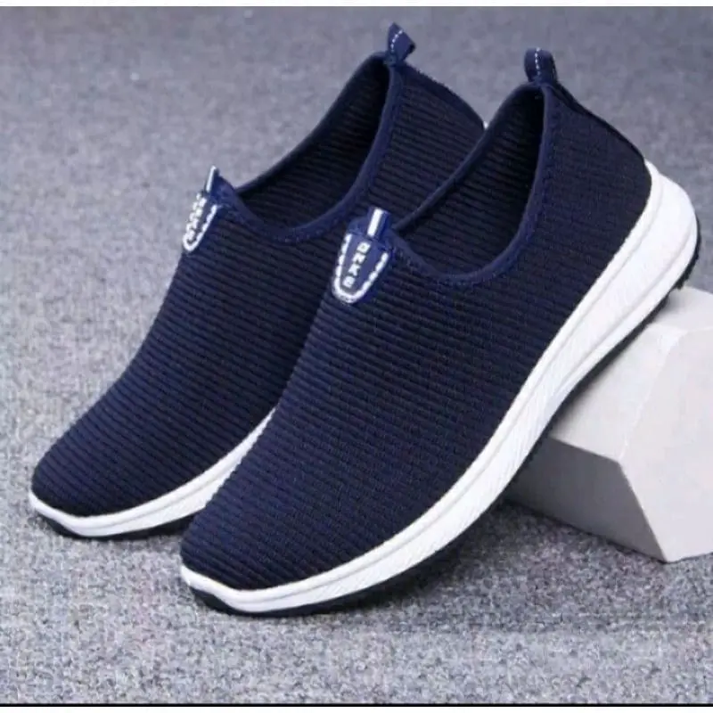 sepatu slip on onke pria sepatu casual trand sepatu ringan enteng 0