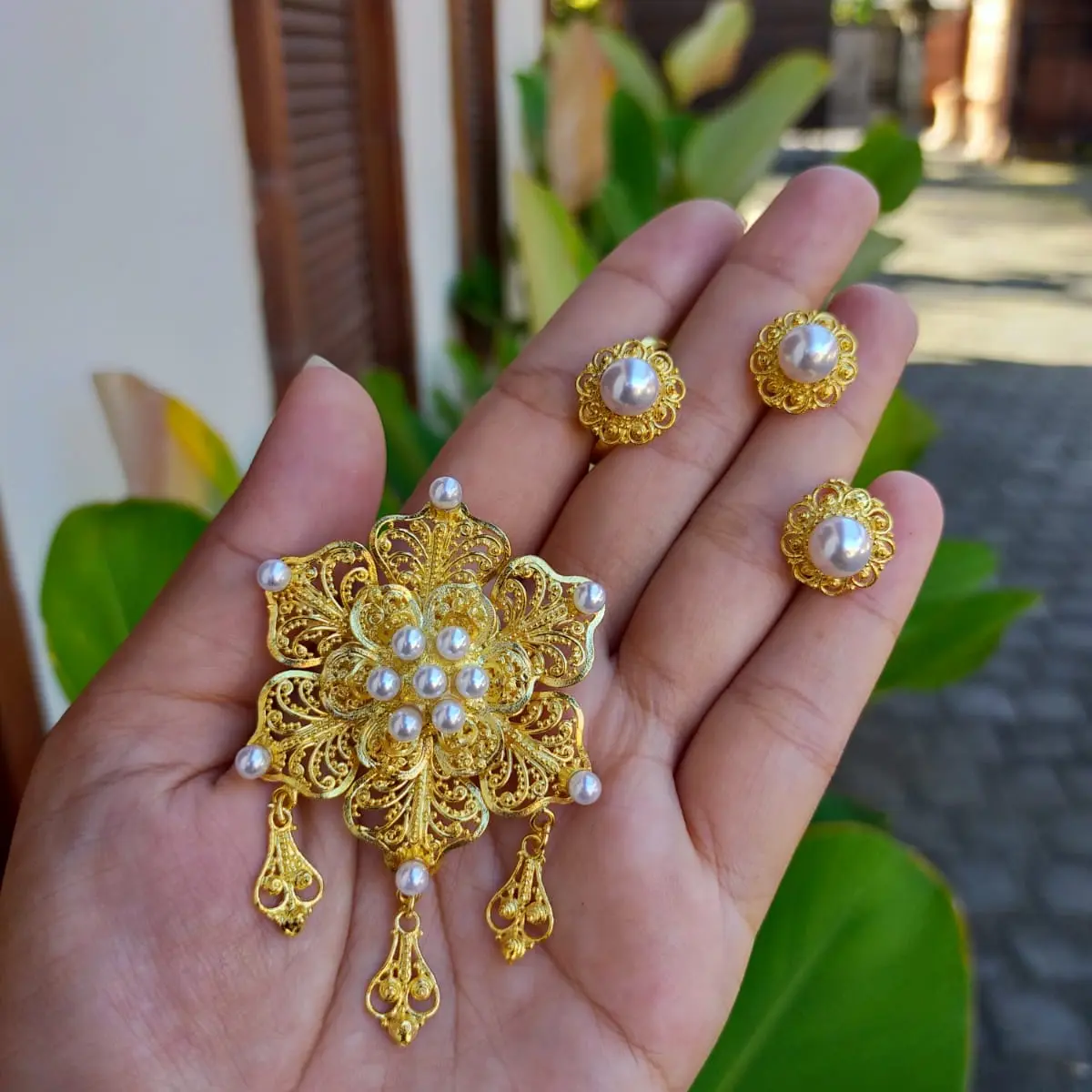 Set Bros alpaka mutiara minimalis