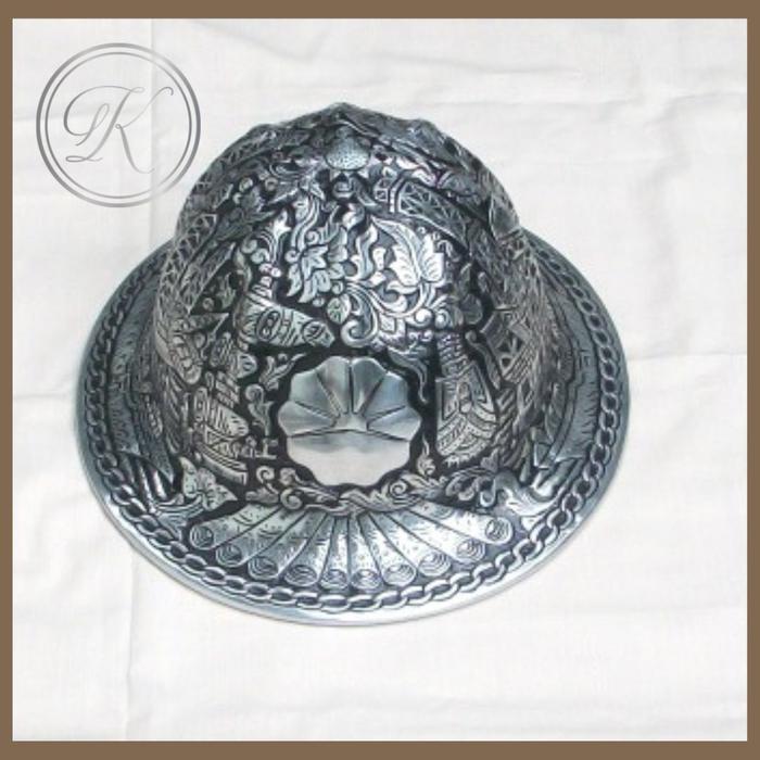 Gambar Helm Ukir Kotagede jogja Souvenir Pertambangan Custom Petrochina dari toko perak kotagede silver Kota Yogyakarta Tokopedia