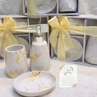 Gambar souvenir hampers kado pernikahan wedding gift dari wedding and gifts Kota Administrasi Jakarta Barat 2 Tokopedia