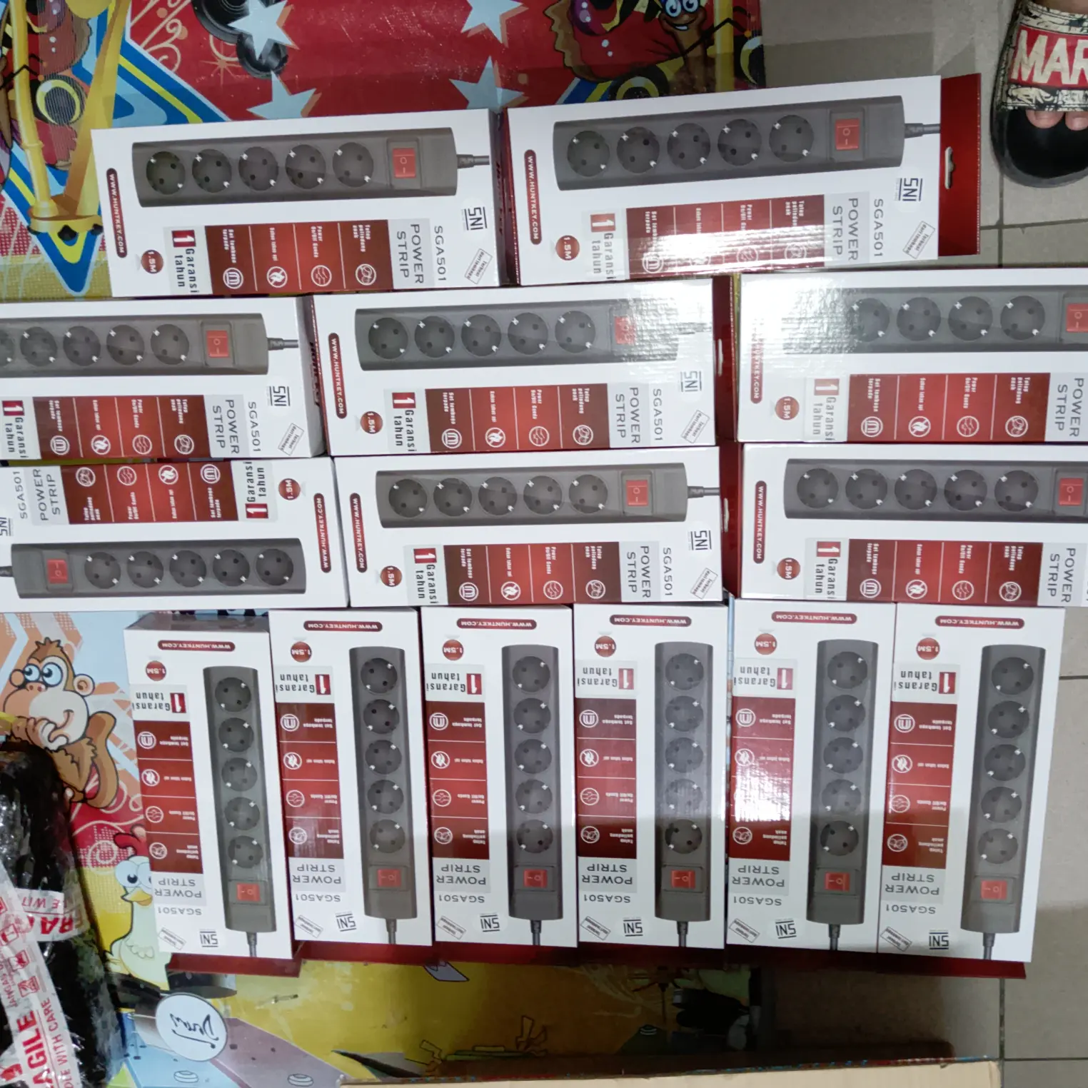 Stop Kontak Colokan Listrik Huntkey SGA501 5 Slot
