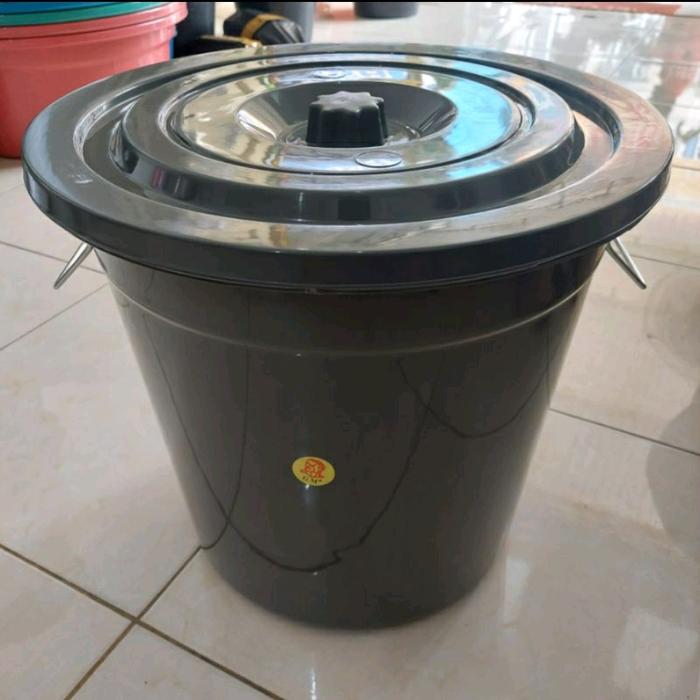 Gambar [Khusus Gojek/Grab] Tong Air Ember Abu 30 L - Dapur Karya Mdn dari Dapur Karya Mdn Kota Medan Tokopedia