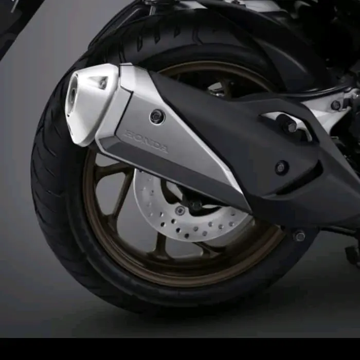 Gambar Karpet Alas Pijakan Kaki Honda Vario 160 cc Original AHM dari omibeng27 Kab. Bogor 5 Tokopedia