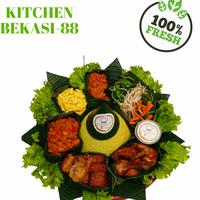 Gambar tumpeng nasi kuning ulang tahun 10 porsi dari Kitchenbekasi88 Kota Bekasi 2 Tokopedia
