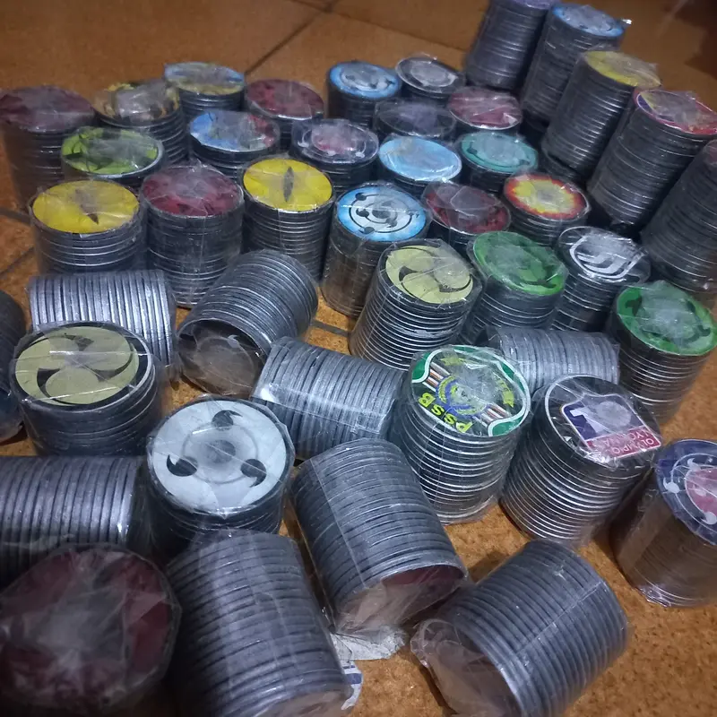 TAZOS GACOAN ISI 18 PCS/Mainan Anak/ Tazos Raja Berkarakter 0