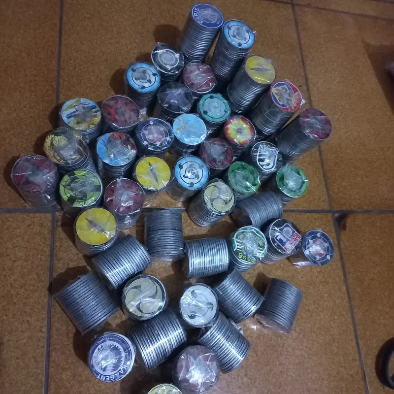 TAZOS GACOAN ISI 18 PCS/Mainan Anak/ Tazos Raja Berkarakter 2