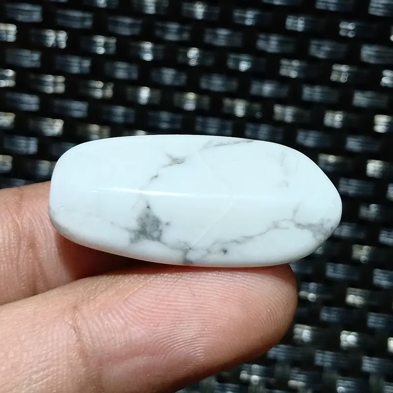 natural howlite tumbled stone 1