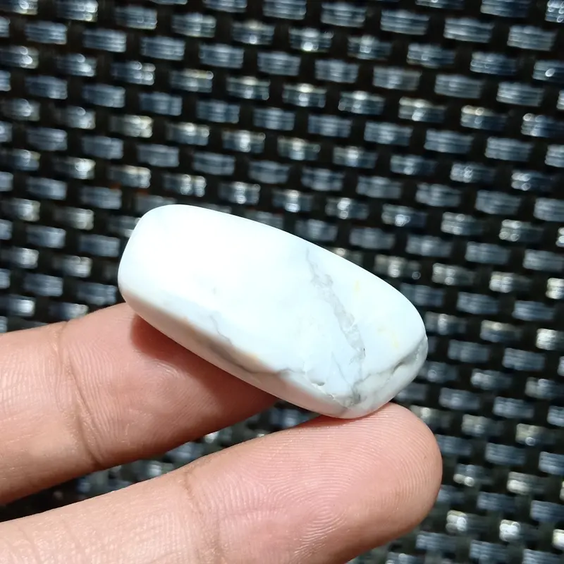 natural howlite tumbled stone 2