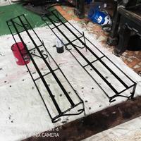 Gambar rak bunga hias besi dinding tembok - Hitam dari aglonema fattah Kab. Bogor 5 Tokopedia