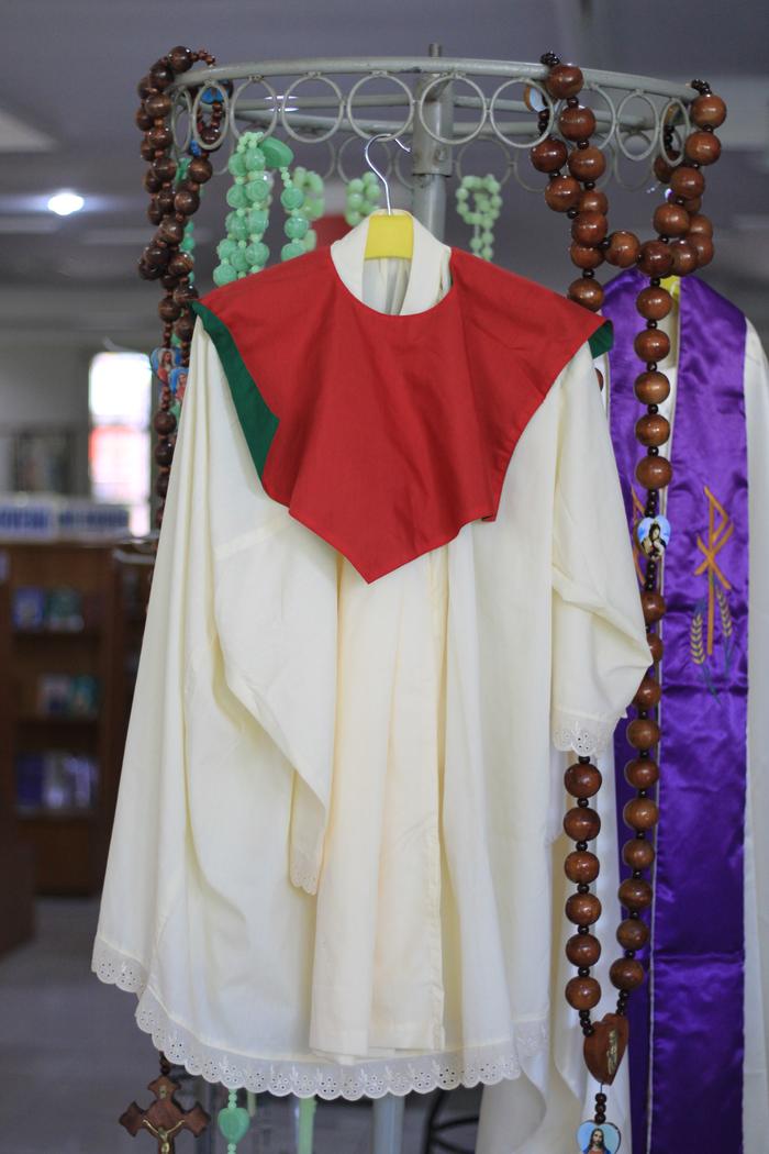 Gambar Baju Misdinar satu set Alba + Superpli + Kerah dari PT Bina Media Kota Medan Tokopedia