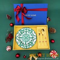 Gambar Set Hampers Piring plate sendok garpu kado natal lebaran idul fitri dari velvethome.id Kota Administrasi Jakarta Barat 1 Tokopedia