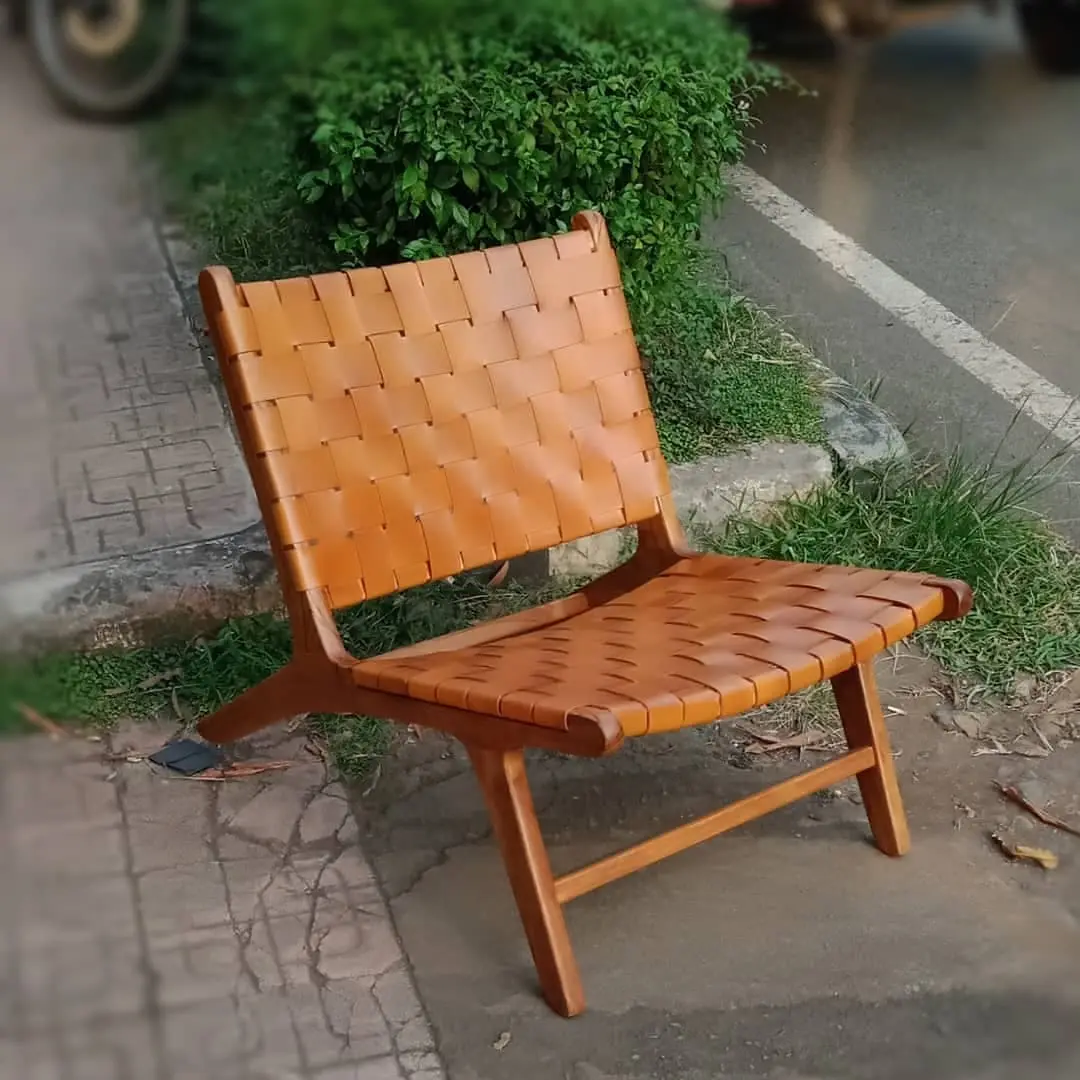 kursi santai pendek minimalis anyaman kulit sapi asli