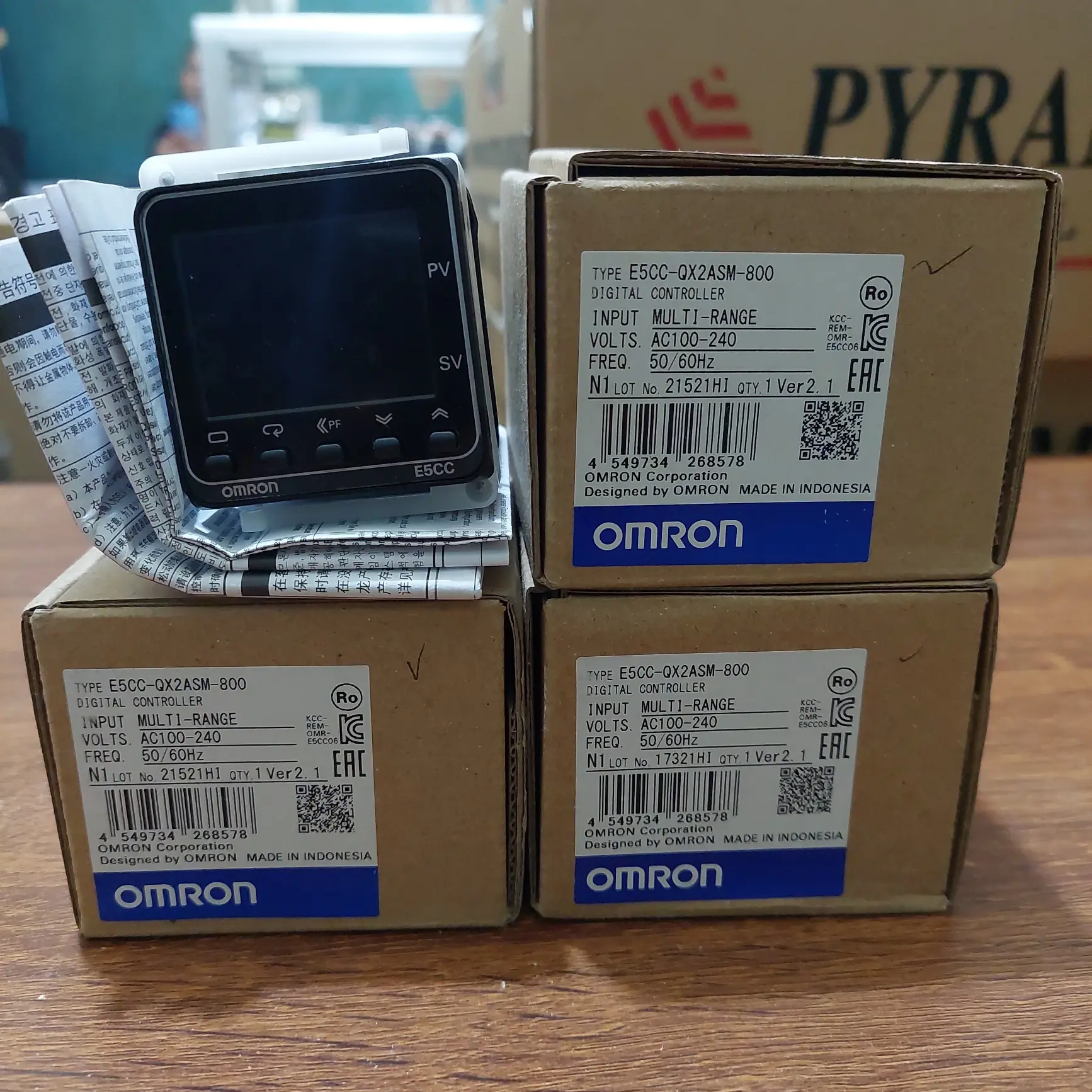 E5CC-QX2ASM-800 digital controller omron