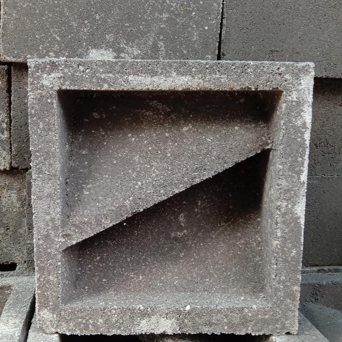 Gambar Roster Horizon B/abu/beton/antitampias dari bata expose kedoya Jakarta Barat Tokopedia