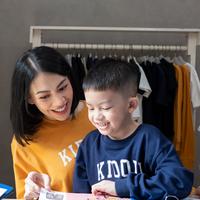 Gambar Sweater Anak/ Kidou X Kezia Karamoy Label Print Yellow - Int:S dari Rodeo Junior Kota Administrasi Jakarta Barat 2 Tokopedia