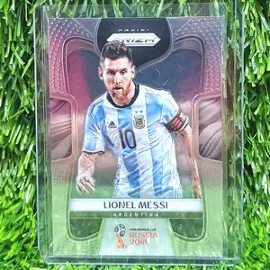 Kartu bola Lionel Messi Argentina 2018 Panini Prizm World Cup #1