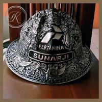 Gambar SOUVENIR HELM UKIR PERTAMBANGAN PERTAMINA PERAK KOTAGEDE JOGJA dari toko perak kotagede silver Kota Yogyakarta 1 Tokopedia